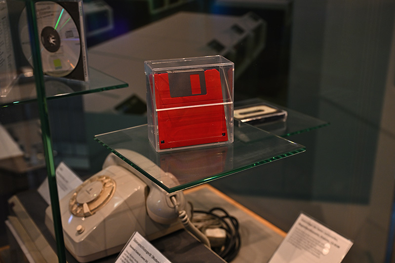 Hier hat wohl einer das Speichern-Symbol mit dem 3D-Drucker ausgedruckt